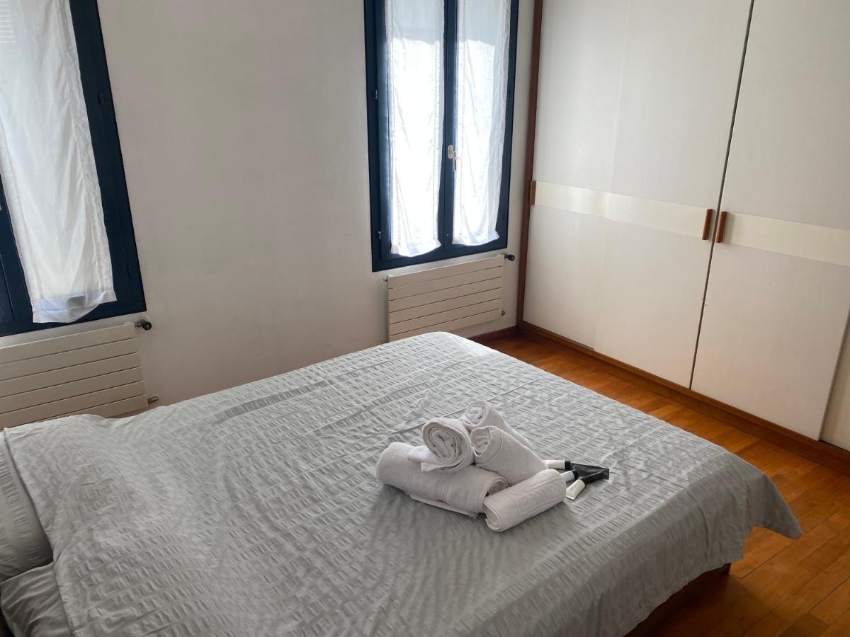 Yellow House Guest House Mendrisio Buitenkant foto